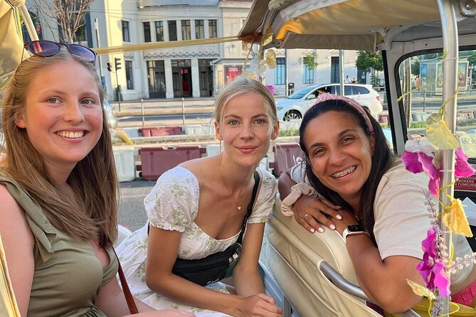 1.5H Private Tuk Tuk Tour of Historic Lisbon - A historic quarter where fado belongs