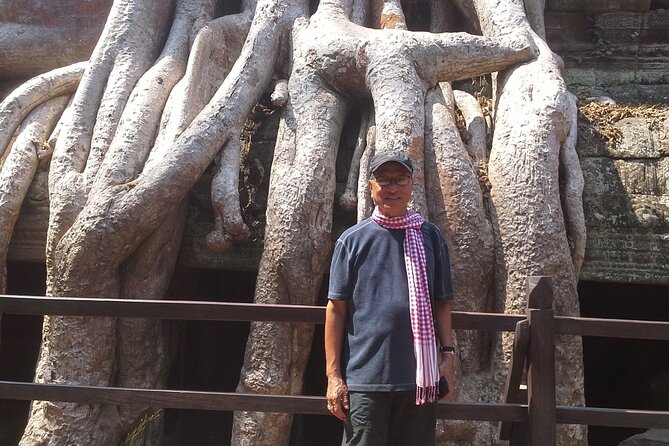 1-Day private Angkor Temple Tour with Sun Rise by Tuk Tuk from Siem Reap - Phimeanakas and the old royal center
