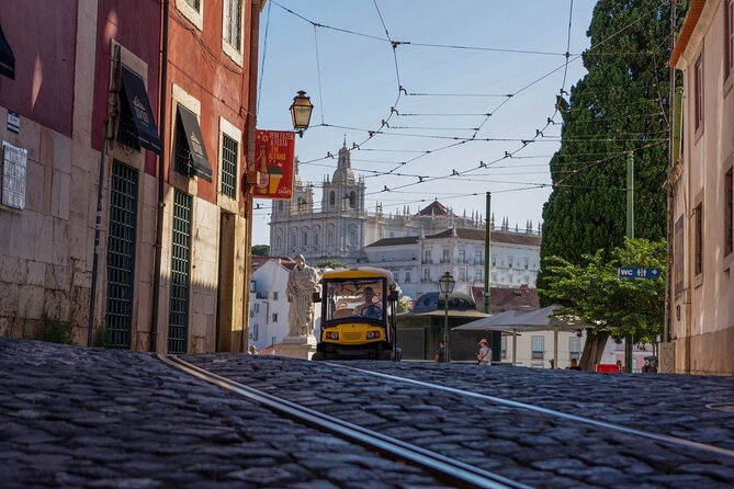 1h Secret Lisbon by Tuk Tuk - Mouraria, Graça & Alfama - Mouraria and Castelo: Lisbon’s layered beginnings