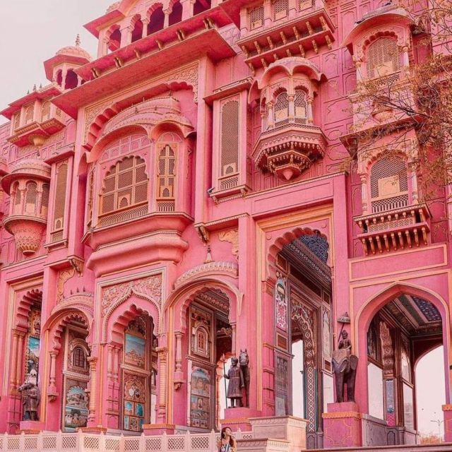 2 Days pink city jaipur sightseeing tour by tuk tuk - Shopping in Jaipur, with a little caution