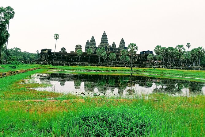 2 Days Tuk Tuk Private Tour of Angkor - Day two: a 5am start for sunrise at Angkor Wat