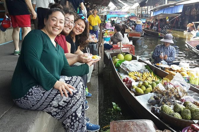2-hour Bangkok Old City Night CHOB TUK TUK + Talat Noi Street Art - Night food and Pak Klong Talad
