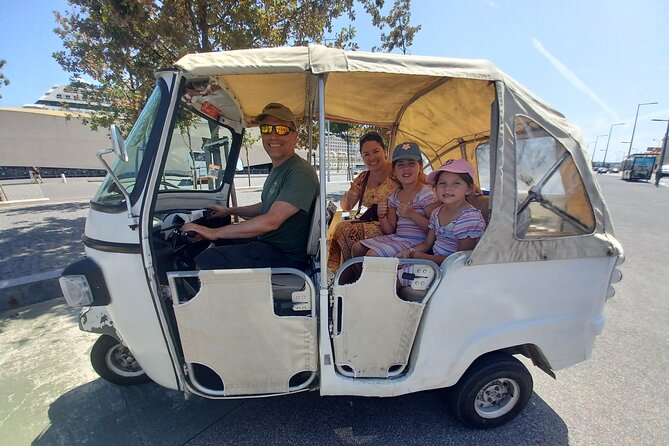 2-Hour Private Historic Lisbon Tour by Tuk Tuk - Santa Luzia and Portas do Sol: two classic views