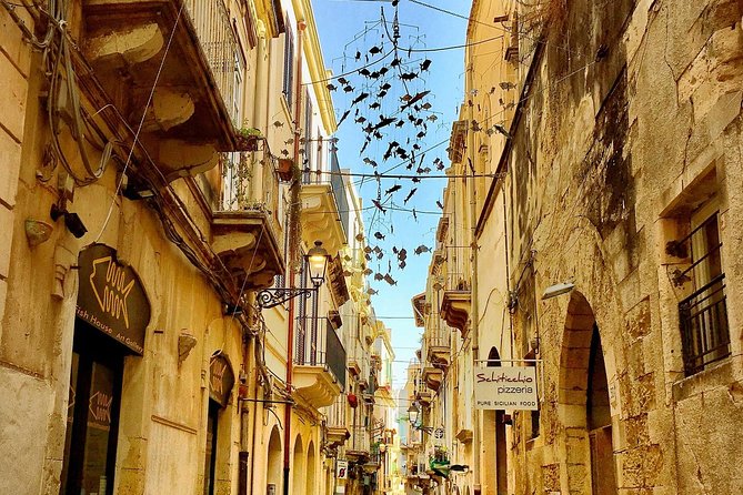 2 Hours Calessino/ Tuk tuk Tour to Syracuse and Ortigia Island - Why a tuk-tuk works well in Syracuse