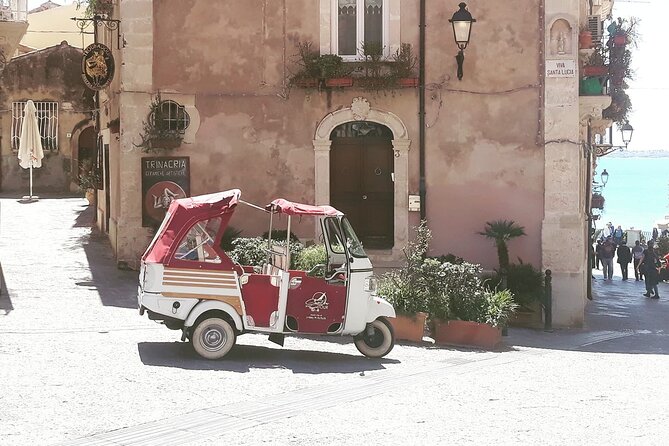 2 Hours Calessino/ Tuk tuk Tour to Syracuse and Ortigia Island - Basilica Santa Lucia al Sepolcro