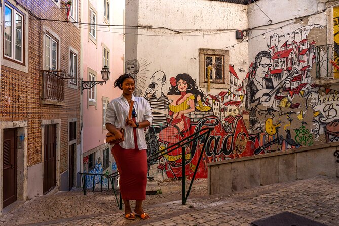 2h “Untouched Lisbon” - Hidden Secrets Tuk Tuk Tour - What the guides add to the experience