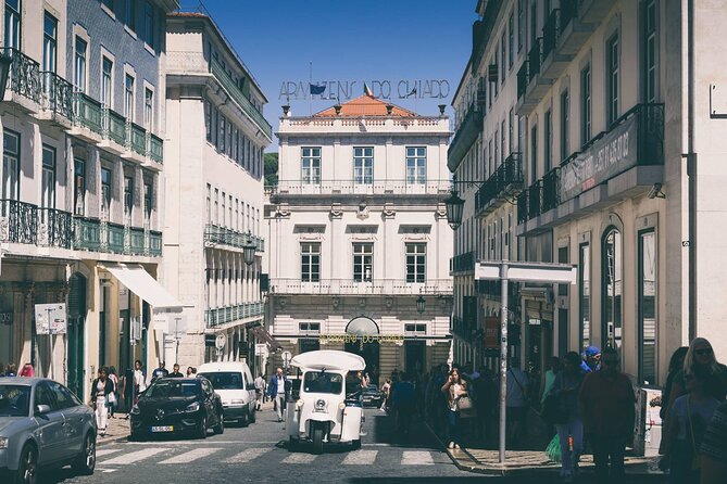 3 Hour Lisbon Private Guided Tour via Tuk Tuk - Food tips can turn the ride into a useful day plan