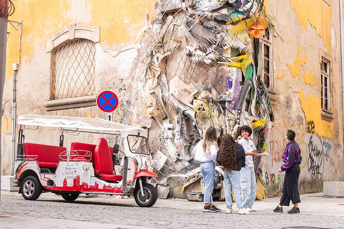 3 Hour Tuk tuk Tour in Porto - What the guides add to the ride