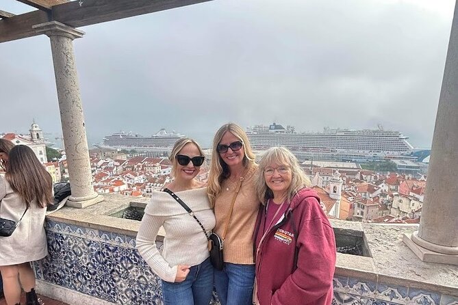 3 Hours Private Tour of Lisbon's Historic Center by Tuk Tuk - São Vicente, the National Pantheon, and Alfama