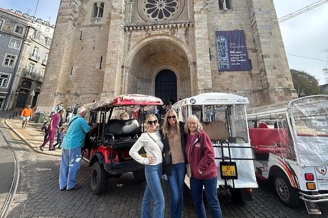 3 Hours Private Tour of Lisbon's Historic Center by Tuk Tuk - What the private tuk tuk format really adds