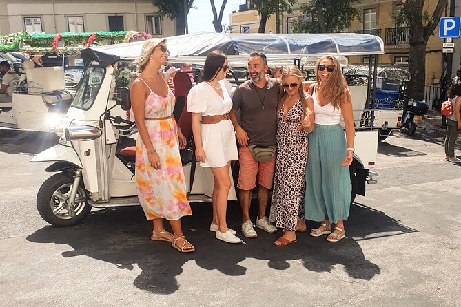 3 Hours Tuk Tuk Tour - Lisboa beyond the guidebooks - Rossio and Igreja de São Domingos