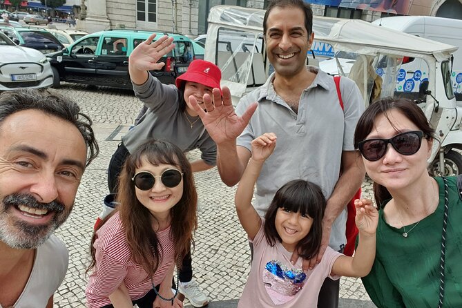 3 Hours Tuk Tuk Tour - Lisboa beyond the guidebooks - A short walk through Alfama