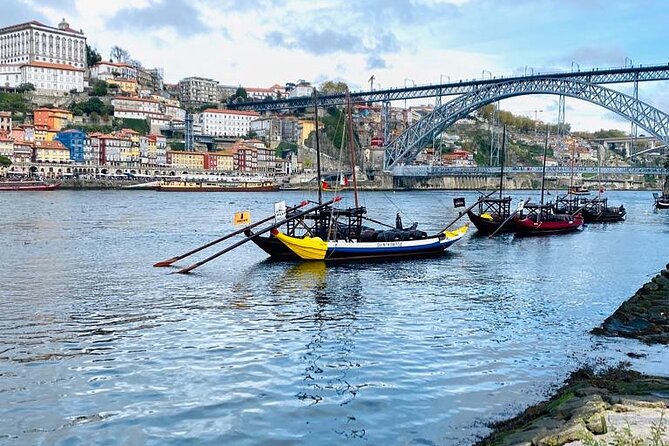 3h30 tour in Porto by Tuk Tuk - Crossing to Gaia and along the Douro