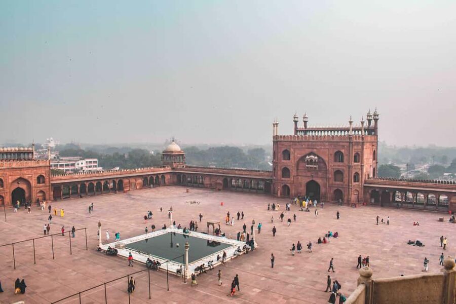 4-hour Old Delhi Heritage Walking tour with Rickshaw Ride - Sis Ganj Gurudwara And A Change Of Pace