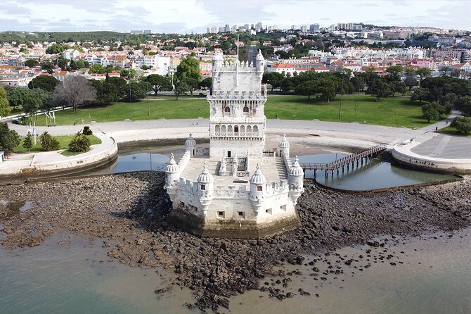 4h/half-day Lisbon Tuk Tuk Tour with a local - Casa dos Bicos, Chiado, and the city center