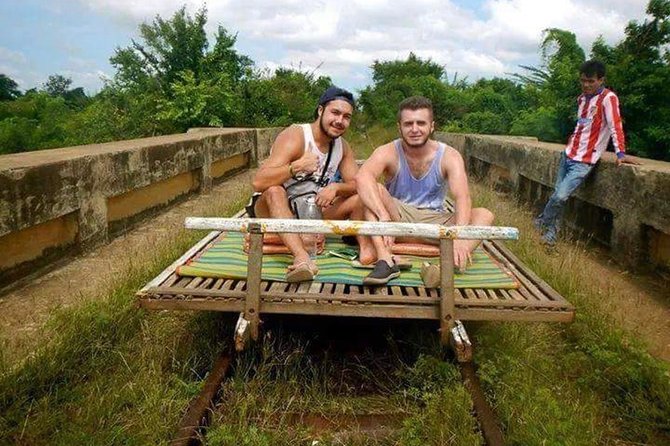 Afternoon tour by tuk tuk to bamboo train,bat cave,killing cave,countryside. - Key points at a glance