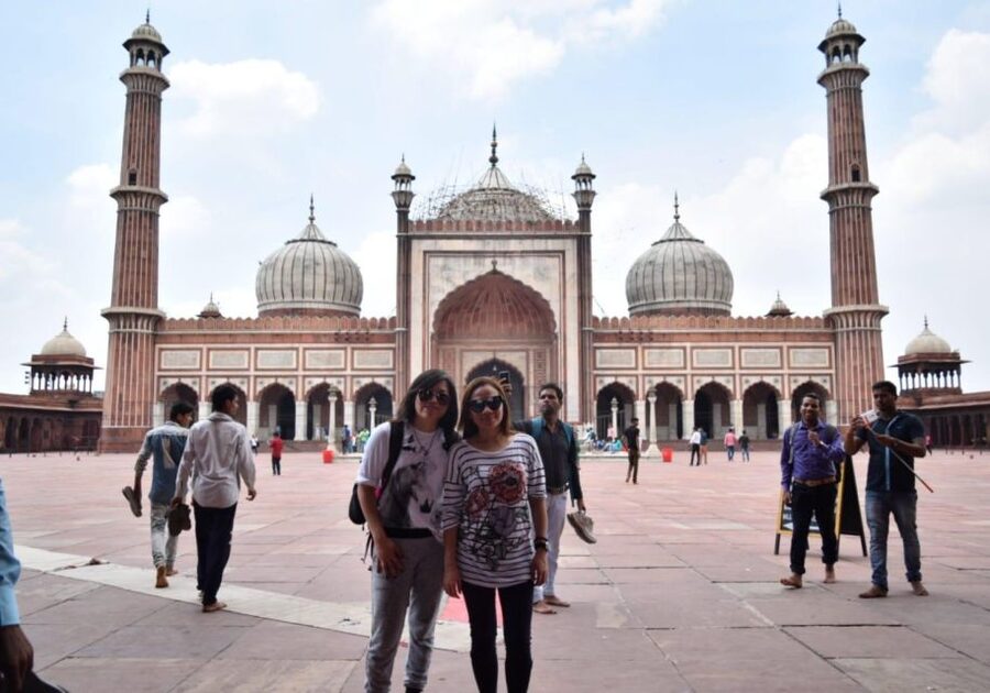 Agra: Heritage Walking Tour of Agra 2 Hours by Tuk-Tuk - Mankameshwar Temple and Agra’s religious life