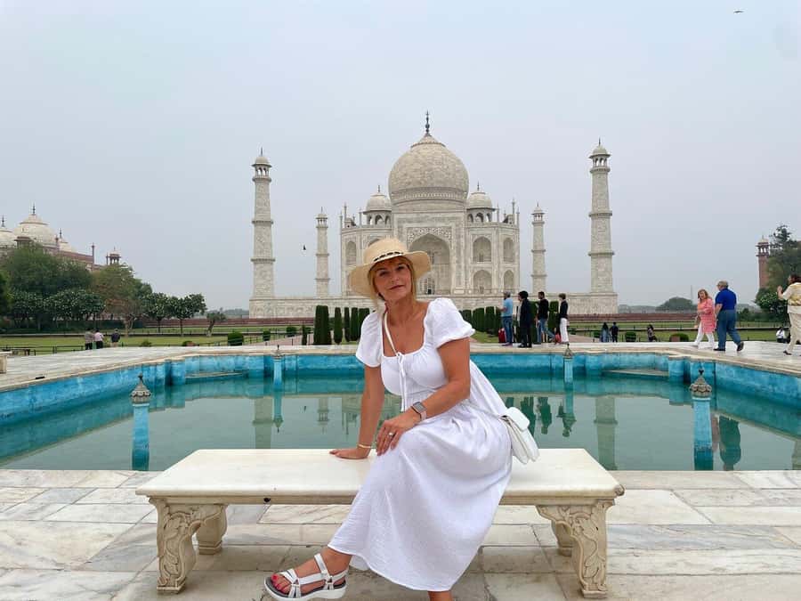 Agra: Private Full-Day Sightseeing Tour by Tuk-Tuk or Cab - The restaurant stop and what you pay