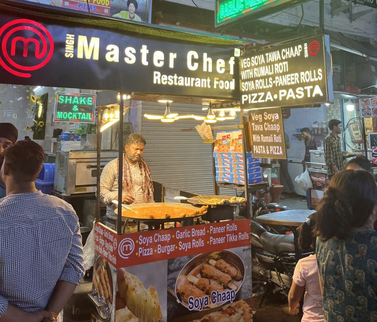 Agra: Sadar Bazar Food Market Night Walking Tour by Tuk-Tuk - The shopping stops and the need for clear expectations