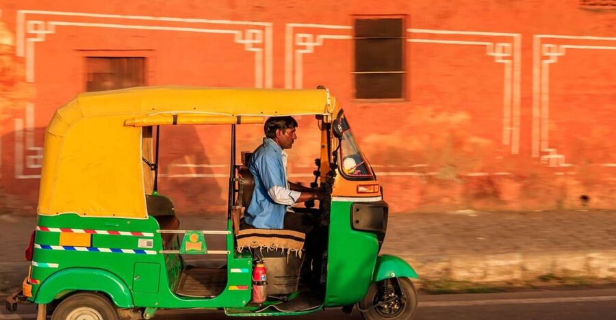 Agra: Skip The Line Taj Mahal Tour With Optional Tuk Tuk - A practical way to see the Taj Mahal