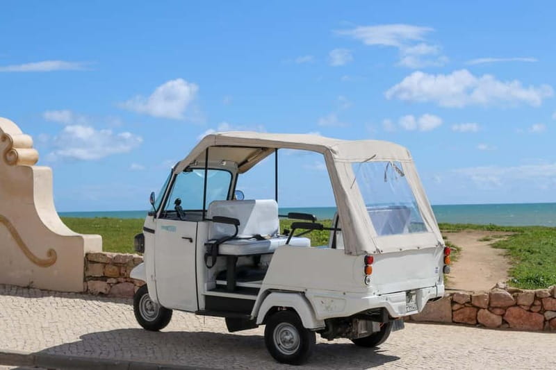 Albufeira: Best Views & Photo Spots Tuk Tuk Tour (Private) - Albufeira Old Town and its whitewashed streets