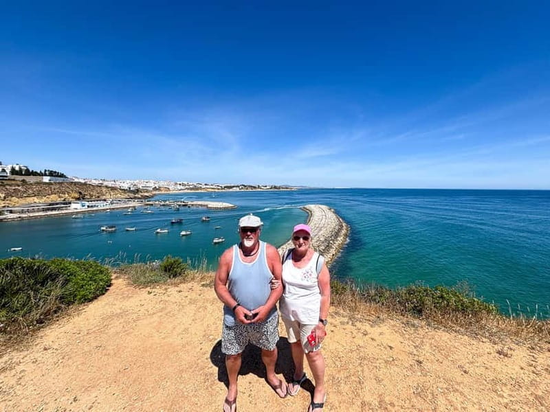 Albufeira: Best Views & Photo Spots Tuk Tuk Tour (Private) - What the guide adds to the ride