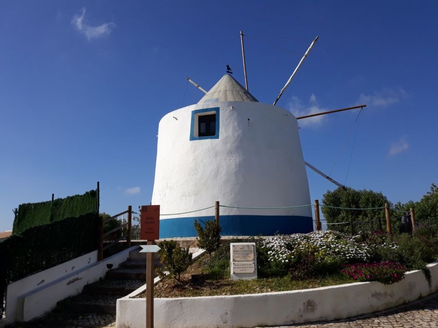 Albufeira Countryside Tuk Tuk Tour - What the guide can add