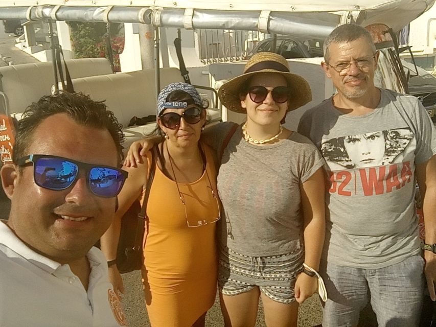 Albufeira: Private Sightseeing Tuk-Tuk Tour with Pickup - What the guide adds to the ride