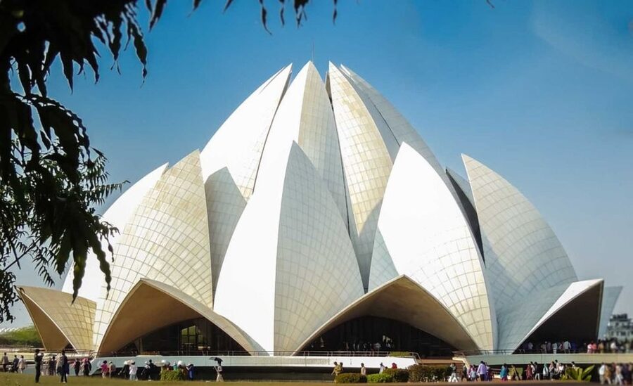 All Inclusive Old & New Delhi Private Day Trip with Tuk Tuk - Lunch and the shift to New Delhi