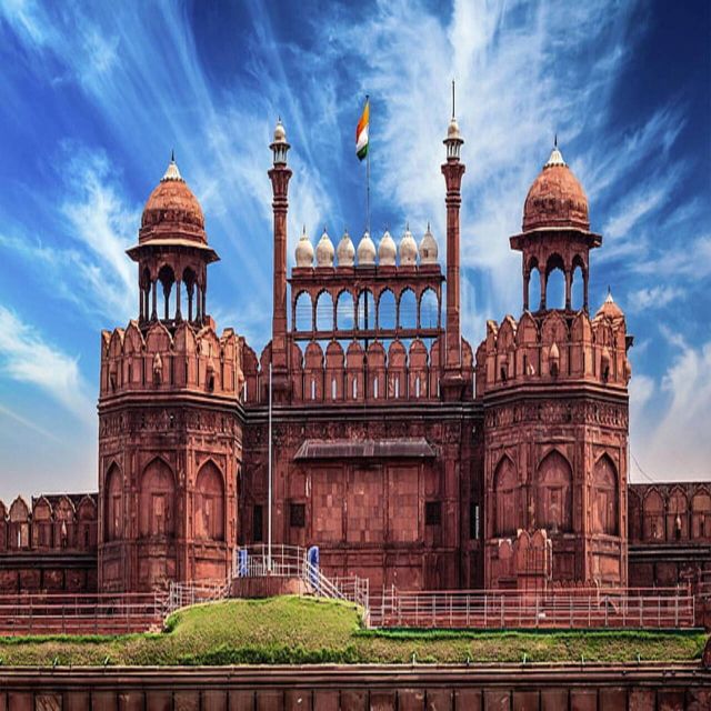 All Inclusive Old & New Delhi Private Day Trip with Tuk Tuk - Lotus Temple and a possible Sikh temple visit