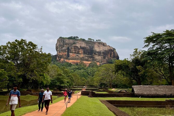 Ambuluwawa Tower and Kandy City Tuk Tuk Tour with Epic views - Why Ambuluwawa makes a strong first stop