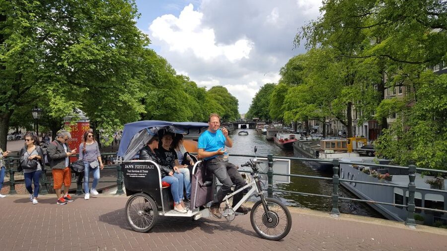 Amsterdam: 2-Hour Sightseeing Tour by Rickshaw - Short walks to places the rickshaw cannot enter