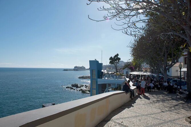 An Express tuk-tuk tour through Funchal Old Town - Quinta das Cruzes and the city’s old residences