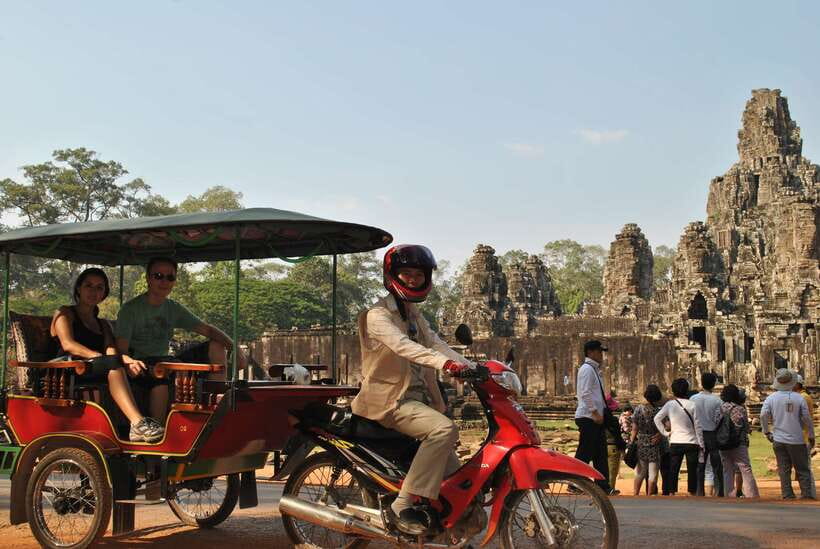 Angkor Thom Afternoon Tour by Tuk Tuk - Bayon Temple and its enigmatic stone faces