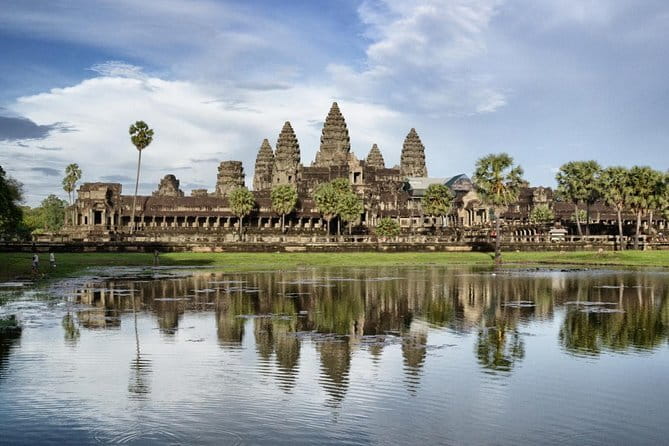 Angkor Tuk Tuk Private Tour Guide To Angkor Wat Sunrise, Angkor Thom & Ta Prohm - What the guide and driver add