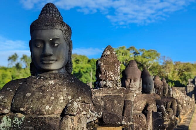 Angkor Wat Sunrise by Tuk Tuk – Personalized Private Tour - Finding a quieter view of Angkor Wat