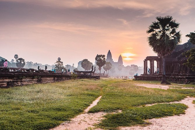 Angkor Wat Sunrise Private Tour by Tuk Tuk - The real price is about $85.72 before food