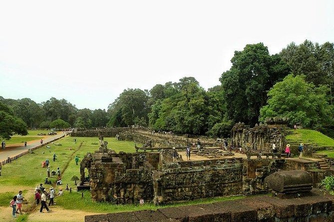 Angkor Wat Sunset TUK TUK Tour - Angkor Wat: two hours at Cambodia’s signature temple