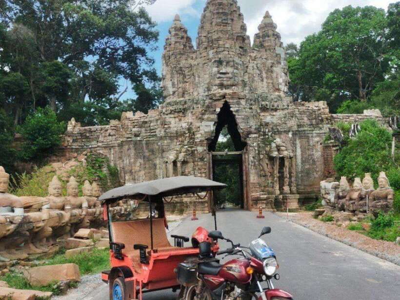 Angkor Wat Tour by Tuk-Tuk with English Speaking Driver - Angkor Thom and Bayon bring the stone faces