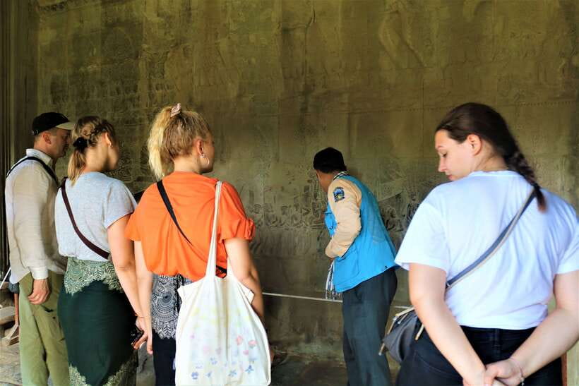 Angkor Wat: Tuk Tuk and Walking Tour - The city walls and Victory Gate add context