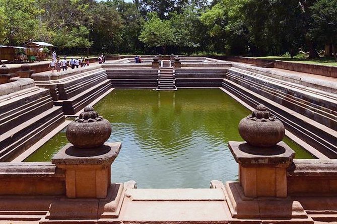 Anuradhapura: 14 Ancient City Sites Tuk Tuk Tour - Why a tuk-tuk makes sense in Anuradhapura