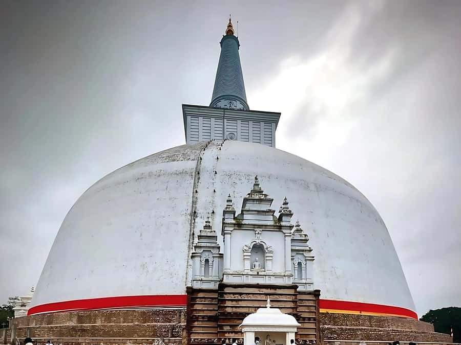 Anuradhapura: Tuk Tuk Tour - Ancient City with Audio Guide - Moonstone and the great monastic remains