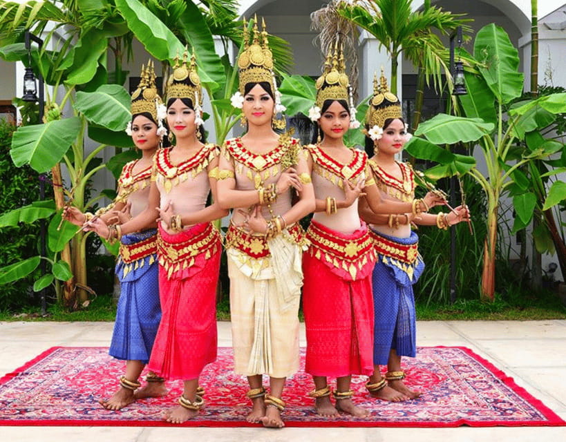 Apsara Dance Show with Dinner by Tuk-Tuk Roundtrip Transfer - Final booking advice