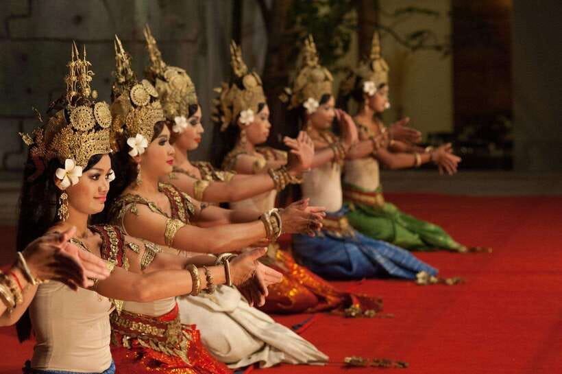 Apsara Traditional Dances & Local Buffet with Tuk-Tuk Ride - A gentle introduction to Apsara culture