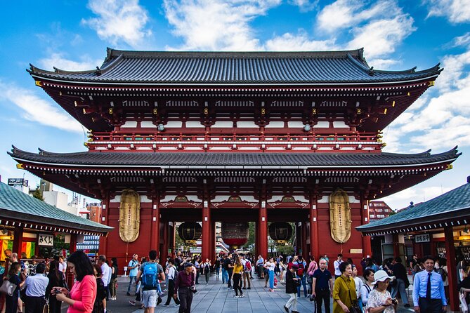Asakusa, Tokyo: Rickshaw Experience and Highlights Walking tour - Senso-ji and the Kannon tradition