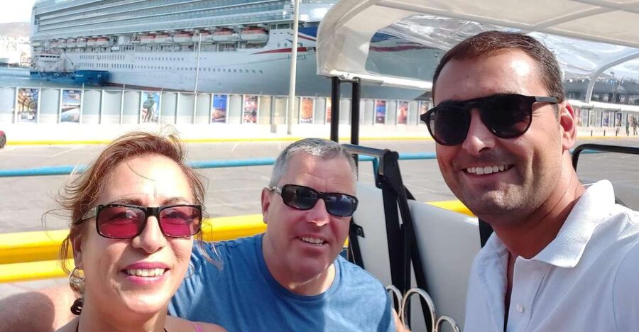 Athens from Piraeus: Private E-Tuk Tuk Half-Day Tour - Monastiraki, the flea market, and Psiri