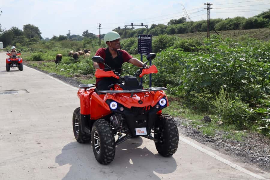 Ayutthaya: ATV Adventure with Tuk Tuk Transfer and Lunch - Starting with a tuk tuk to Ayothaya Floating Market