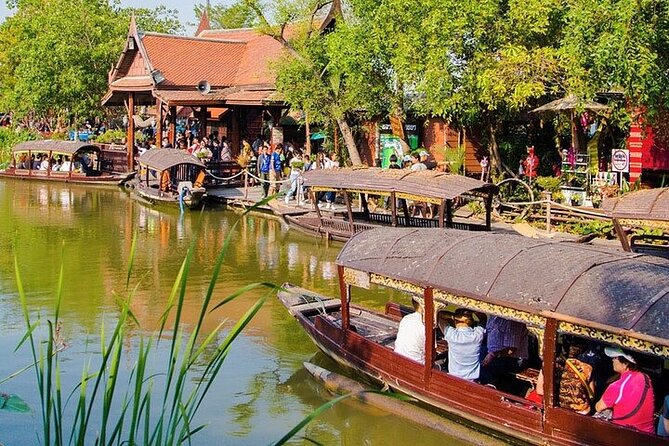 Ayutthaya Funky Frogy Tuk Tuk Experience With Famous Temple - Wat Chaiwatthanaram beside the river