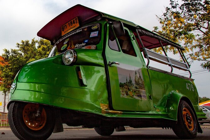 Ayutthaya Funky Frogy Tuk Tuk Experience With Famous Temple - Wat Phra Si Sanphet and the old royal center