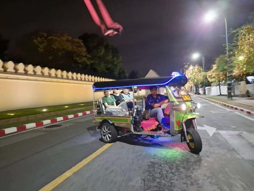 Bangkok: 2-hour Old City CHOB TUK TUK+ Talat Noi Street Art - Grand Palace views, Khaosan Road, and royal Bangkok